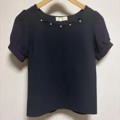 パール付きスカラップブラウスのサムネイル