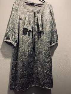 新品未使用タグ付き DHC パフスリーブ 花柄ワンピース 13号