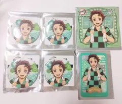 鬼滅の刃　極楽湯　限定　缶バッジ　コースター　クリアカード　竈門炭治郎