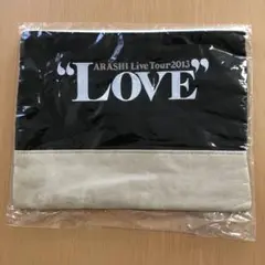 嵐 Love コンサートグッズ Tシャツ ポーチ バッグ スカーフ2013 嵐 Love コンサートグッズ Tシャツ ポーチ バッグ スカーフ2013
