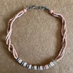 ピンク系 貝とウッドビーズ ネックレス 3連ツイストデザイン