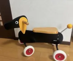 【美品】　BRIO ライドオンダッチー　犬型乗り物おもちゃのサムネイル