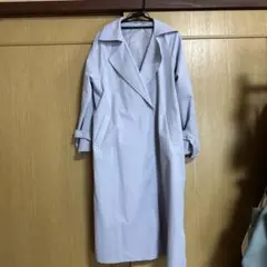 ラベンダー トレンチコート 春