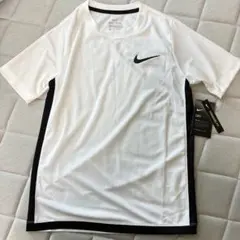 ナイキ NIKE ドライフィット 150～160 ホワイト 新品未使用のサムネイル