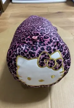 キティ ヒョウ柄 クッション 660850 - メルカリ