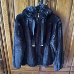 ZARA ブラック フード付きファージャケット