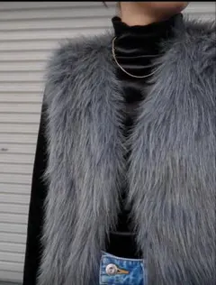 グレー ファーベスト ファージレ 袖なし