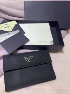 【短期間値下げ】美品 PRADA ブラック 三つ折り財布