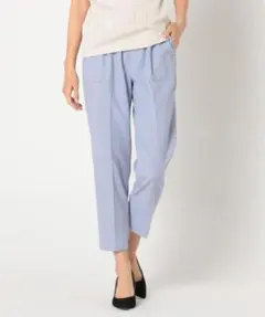美品 fredy emue フレディエミュ ドライオックステーパードパンツ 水色のサムネイル