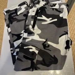 FOREVER 21 MEN カモフラ柄 カーゴパンツ グレー