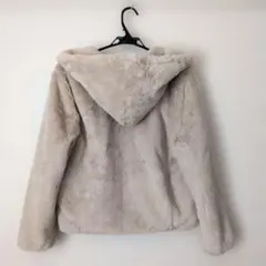 AZUL　フード付き フェイクファーコート　アイボリー