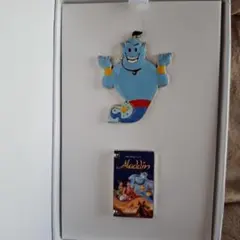 アラジン ジーニー ピンバッジ 2個セット 30周年