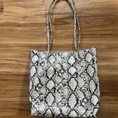 ヘビ柄トートバッグ
