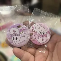 エスターバニー バッジ 2個セット