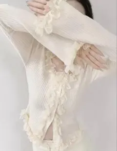 フリル付きアイボリー ニット カーディガン