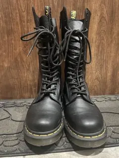 Dr. Martens ブラックハイカットブーツ