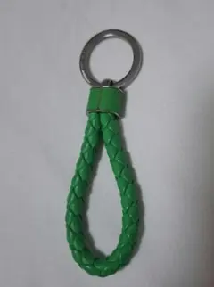 ボッテガ・ヴェネタ 緑色レザーキーホルダー
