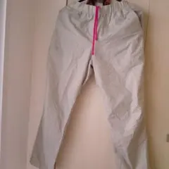 ■アディダスライトグレー シャカシャカパンツウォーキングジムジョギングスポーツ