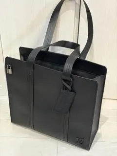 限量販售，贈品，Louis Vuitton Takeoff Tote，近乎全新。