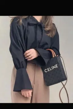 JUNOAH フレアスリーブ リボン付きシャツ ブラウス