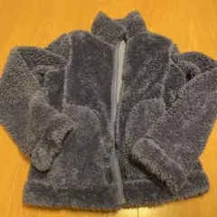 グレー