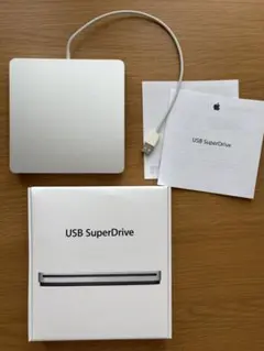 ほぼ未使用　Apple製のUSB SuperDriveのサムネイル