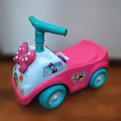 ミニーマウス　ミニー ライドオン 車　カー　足蹴り車　足蹴り　乗用玩具