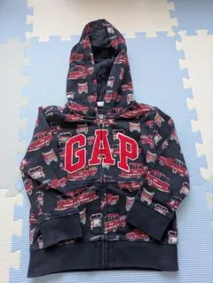 GAP 消防車プリント パーカー 3歳用