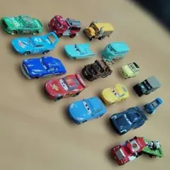 トミカ　カーズ 　廃盤品 有り １６台セット 中古品