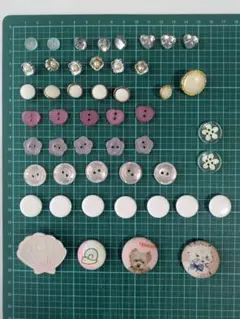 ボタン等まとめ売り 49個 カラフルで多様なデザイン