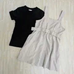 ベージュワンピースと黒Tシャツセット