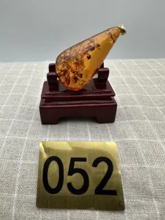 ☆天然☆ K18金具 天然琥珀 ペンダントトップ ネックレスパーツ（美品）