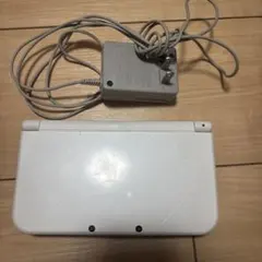 New Nintendo 3DS LL ホワイト 本体とACアダプター付き