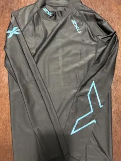 2XU ブラック トレーニングシャツ Mサイズ