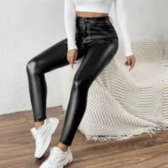SHEIN レザー風 スキニーパンツ
