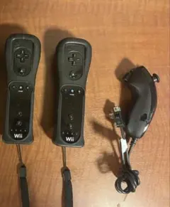 任天堂 Wiiリモコンプラス ブラック2本セット ストラップ付き