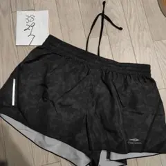 TIGORA　トレーニングパンツ　ランニングパンツ　ショートパンツ