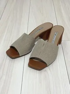 【美品】24.5cm PELLICO リネンスクエアトゥサンダルのサムネイル