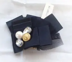 新品タグ付2WAYブラック黒ヘッドドレスクリップ♪ブローチにもサテン地リボンヘア