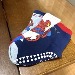 『新品未使用』スパイダーマン キッズ靴下 3足セット滑り止め付き