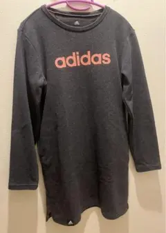 adidasのワンピース