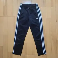 adidas　ジャージズボン　140サイズのサムネイル