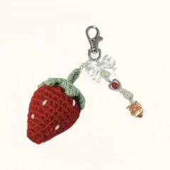 いちごビーズ付き 編み物 キーホルダー 韓国風 ガーリー バッグチャーム