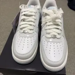 未使用 NIKE AIR FORCE 1 '07 IH4461-100 27cmのサムネイル