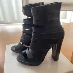 Christian Louboutin ルプタン　ストラップサンダル