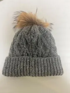 B&Y グレー ケーブル編み ニット帽