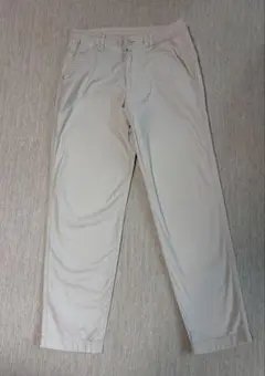 ユニクロ ベージュ イージーパンツ