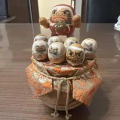 希少】 陶器製 九谷焼 九谷 ダルマ だるま 達磨 縁起物 置物 赤い台座