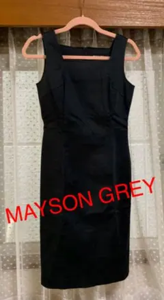 《 MAYSON GREY 》メイソングレイ 美 ライン ワンピース 黒　Mのサムネイル