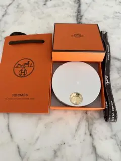 HERMES フェイスパウダー 《Hトリオ》 ナクレ 01のサムネイル